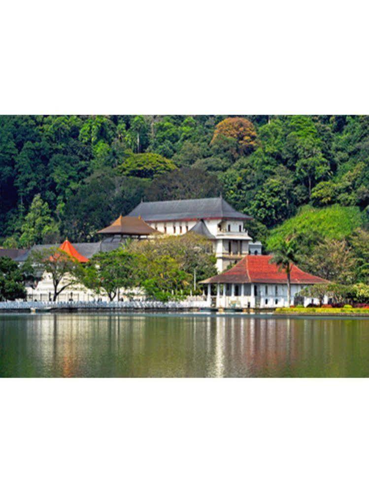 Vista Liyya Residence Kandy Exterior foto